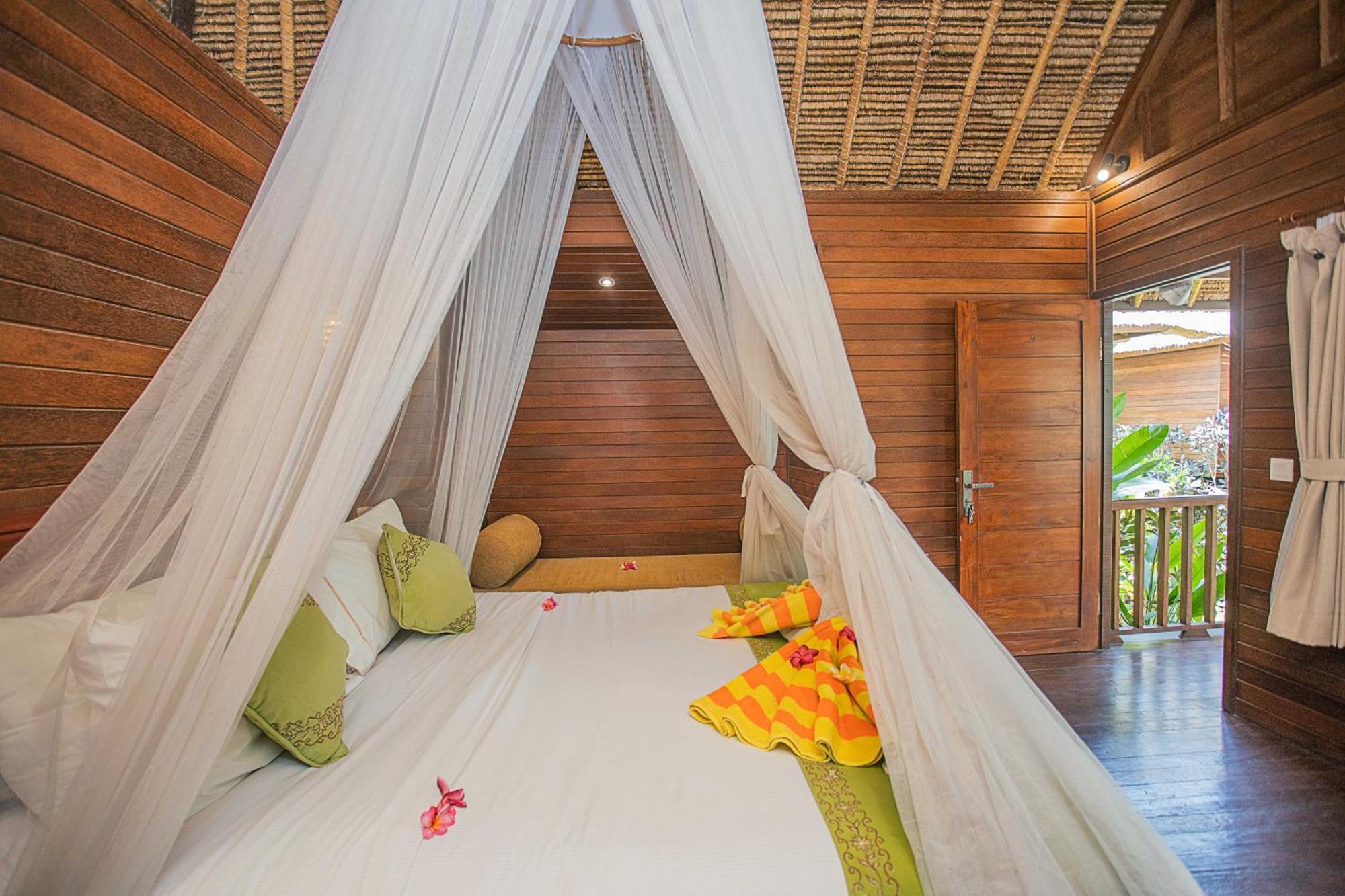 Lembongan Mantra Huts Hotel Екстериор снимка