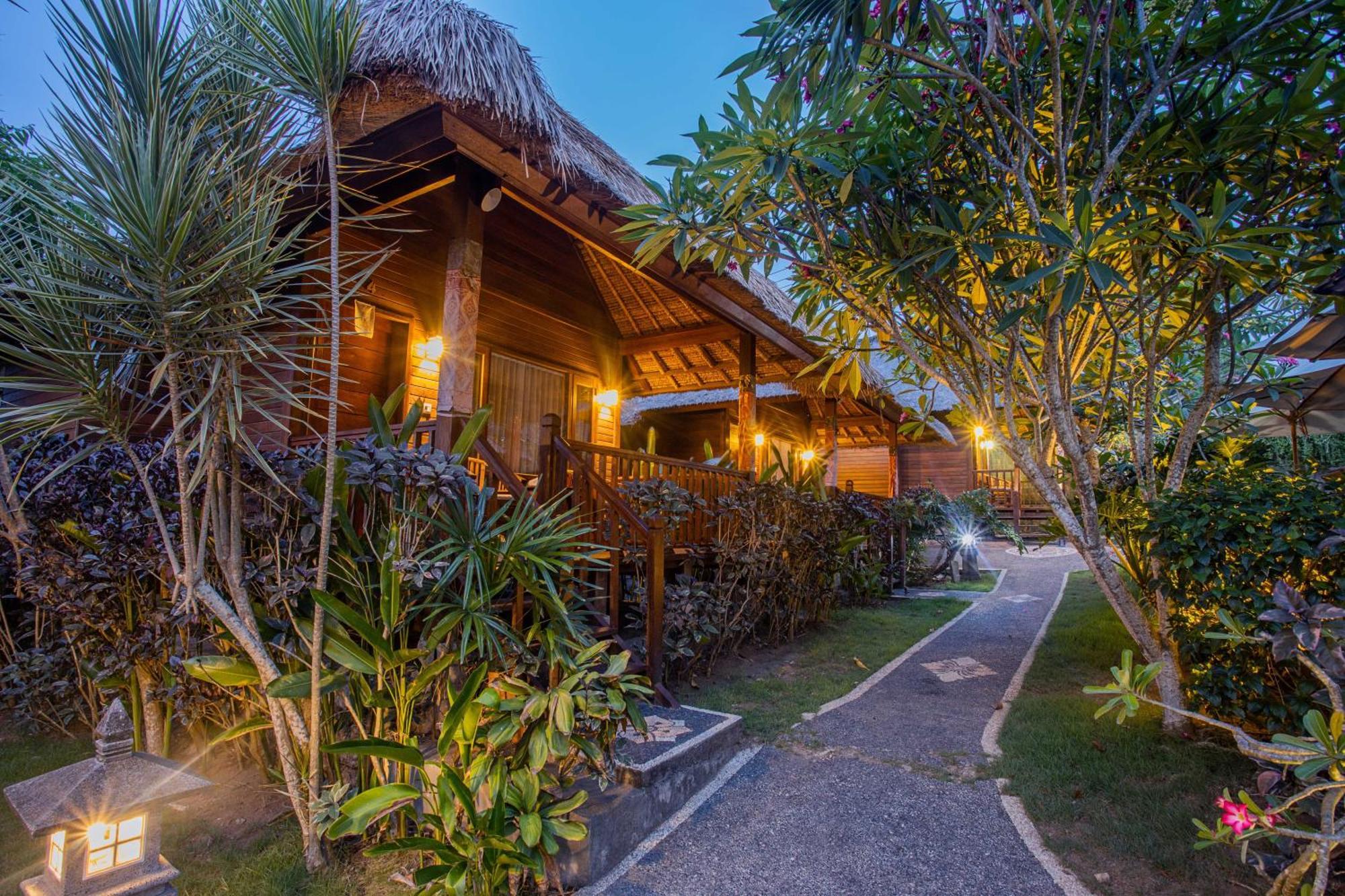 Lembongan Mantra Huts Hotel Екстериор снимка